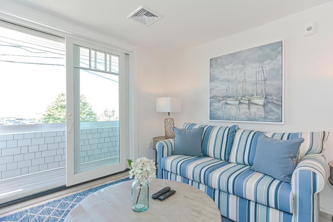 Downtown Plymouth Waterfront Luxury Condos ภายนอก รูปภาพ