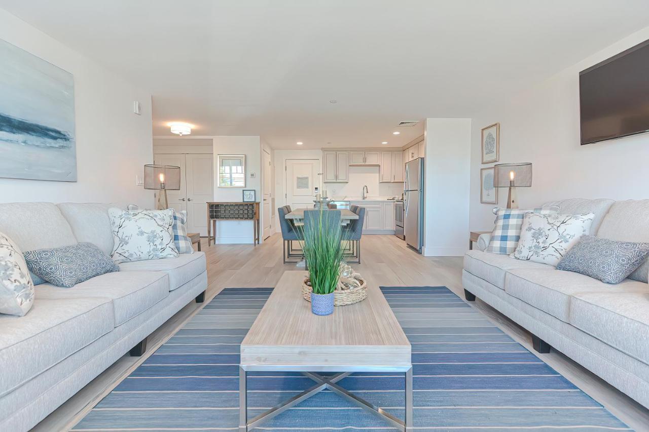 Downtown Plymouth Waterfront Luxury Condos ภายนอก รูปภาพ
