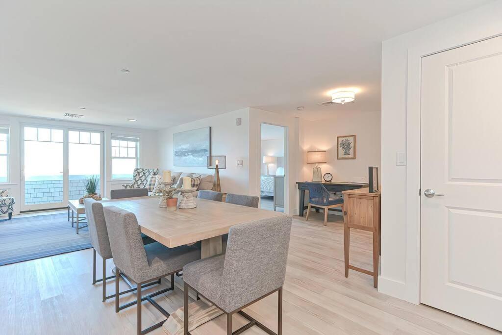 Downtown Plymouth Waterfront Luxury Condos ภายนอก รูปภาพ